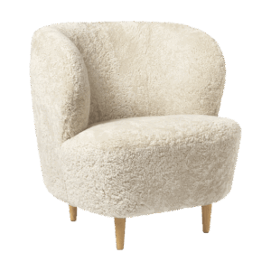 GUBI Stay Lænestol Polstret I Sheepskin Moonlight Med Base I Eg